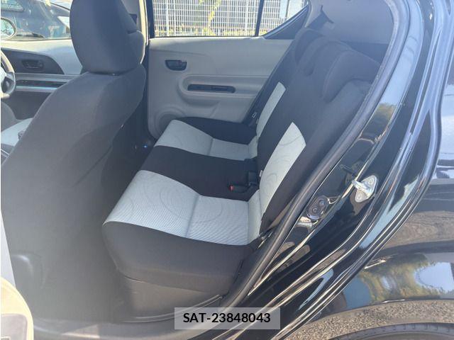 Toyota AQUA 2012-08 8625818-4