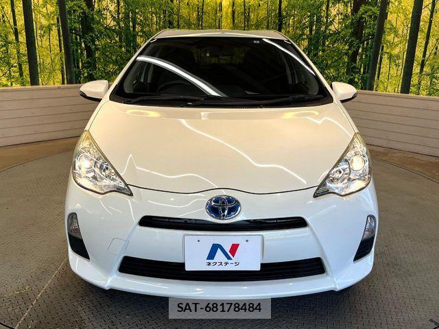 Toyota AQUA 2014-02 8625799-13