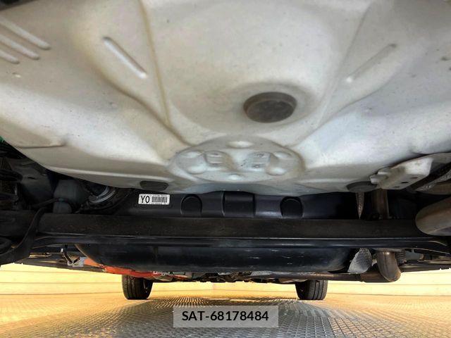 Toyota AQUA 2014-02 8625799-18
