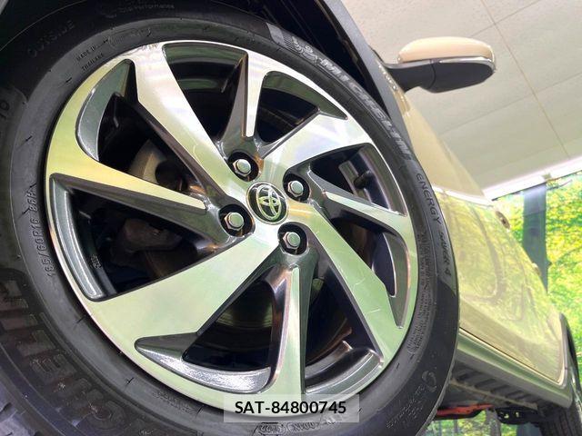 Toyota AQUA 2019-10 8625774-11