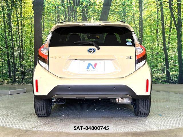 Toyota AQUA 2019-10 8625774-14