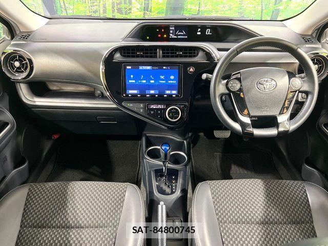 Toyota AQUA 2019-10 8625774-1