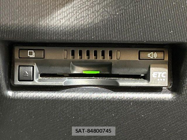 Toyota AQUA 2019-10 8625774-5