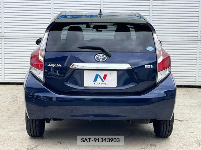 Toyota AQUA 2016-09 8625800-15