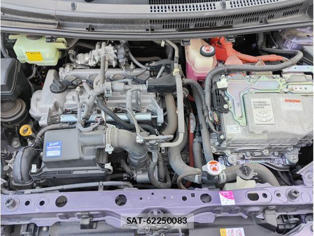 Toyota AQUA 2017-08 8625797-17