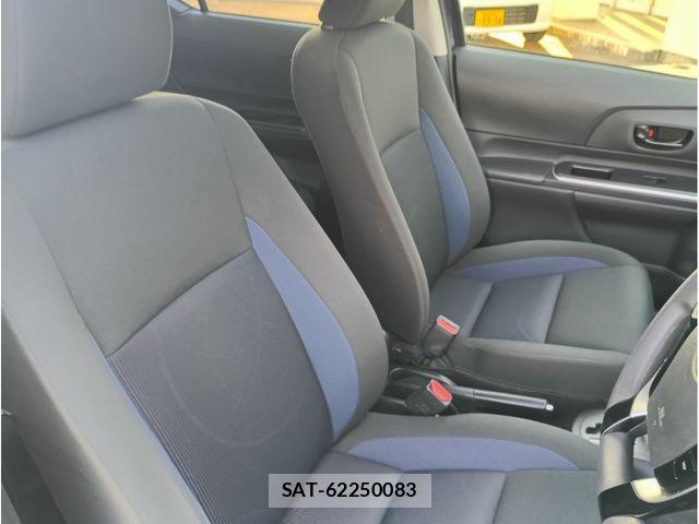 Toyota AQUA 2017-08 8625797-5