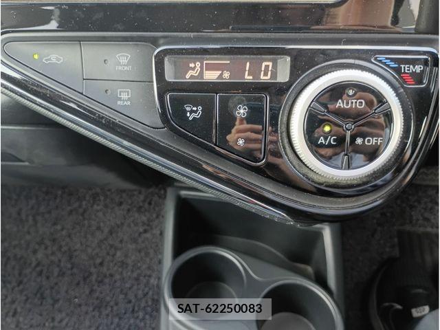 Toyota AQUA 2017-08 8625797-8