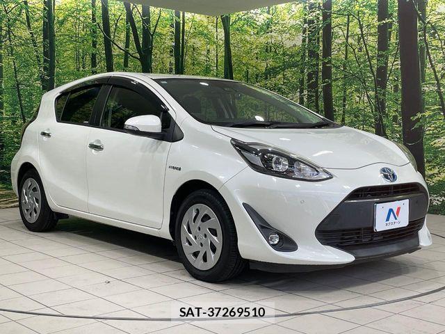 Toyota AQUA 2018-11 8625772-15