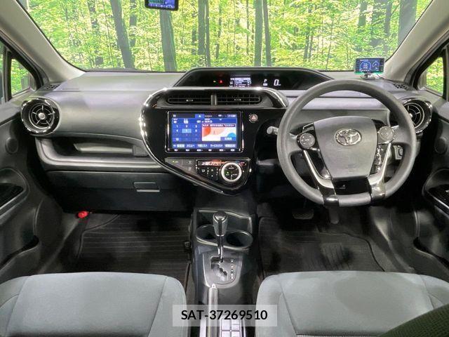 Toyota AQUA 2018-11 8625772-1
