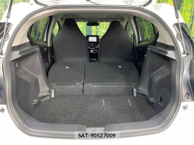 Toyota AQUA 2023-08 8625773-9