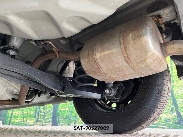 Toyota AQUA 2023-08 8625773-19