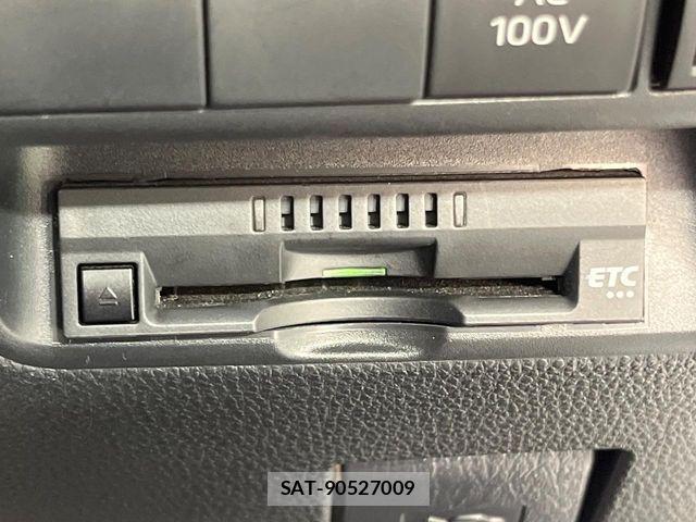 Toyota AQUA 2023-08 8625773-5
