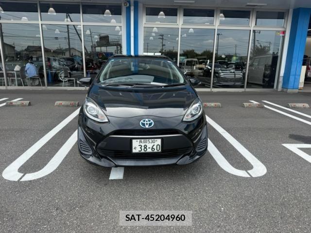 Toyota AQUA 2018-03 8625805-0