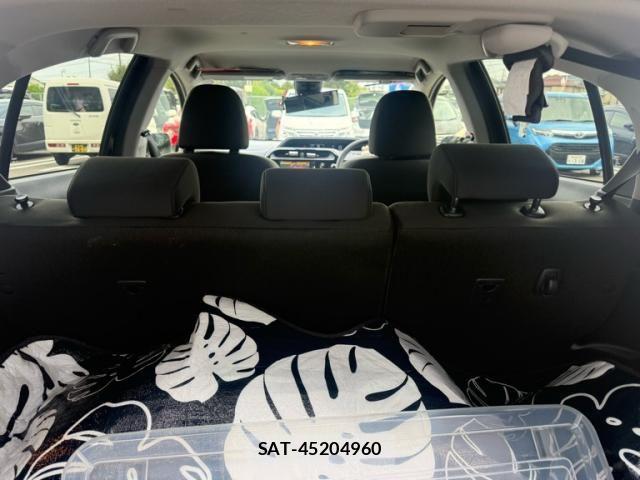Toyota AQUA 2018-03 8625805-9