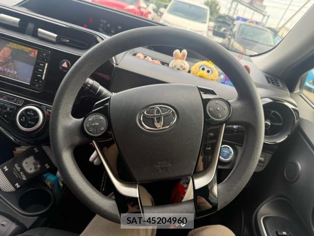 Toyota AQUA 2018-03 8625805-10