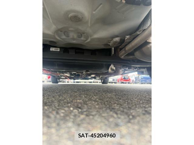 Toyota AQUA 2018-03 8625805-6