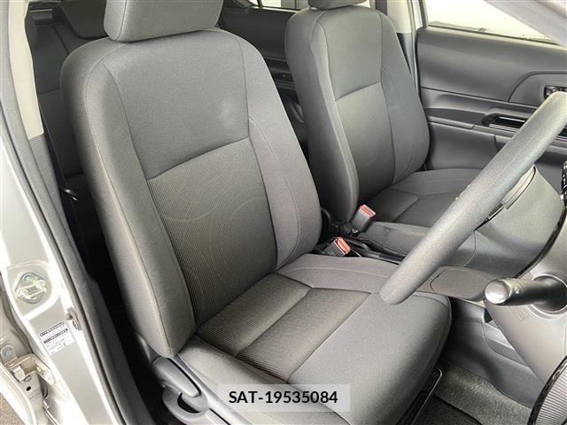 Toyota AQUA 2018-05 8625785-13