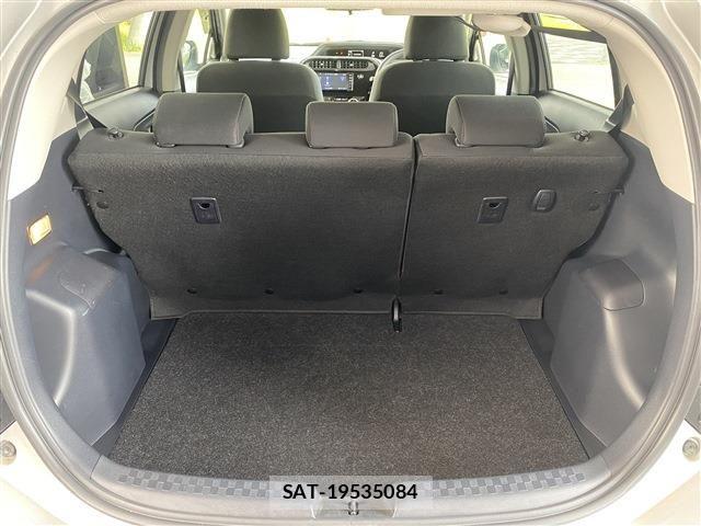 Toyota AQUA 2018-05 8625785-15