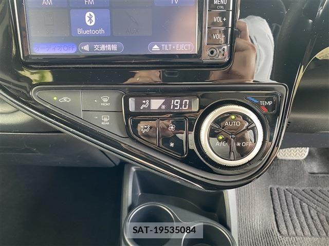 Toyota AQUA 2018-05 8625785-8