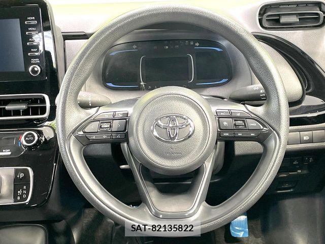 Toyota AQUA 2022-08 8625777-10