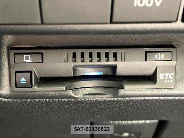 Toyota AQUA 2022-08 8625777-5