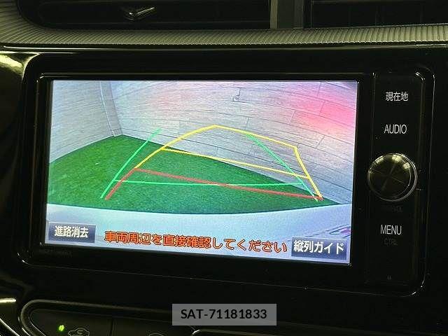 Toyota AQUA 2017-08 8625783-3