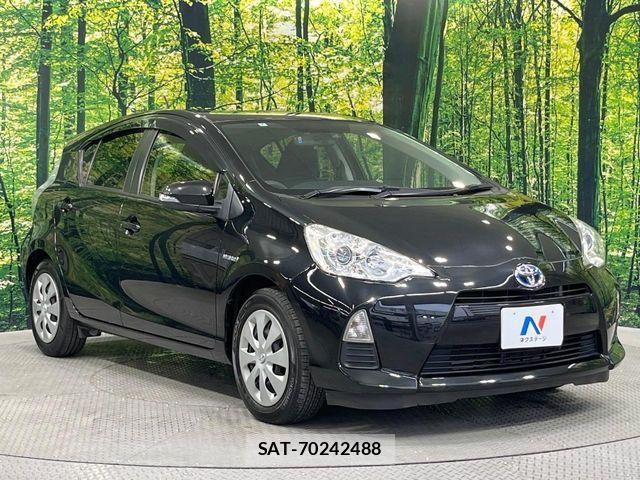 Toyota AQUA 2014-02 8625803-15