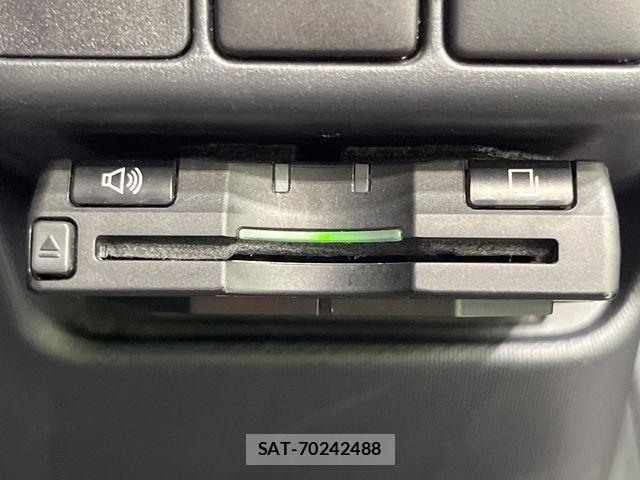 Toyota AQUA 2014-02 8625803-5