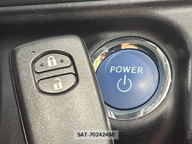 Toyota AQUA 2014-02 8625803-6