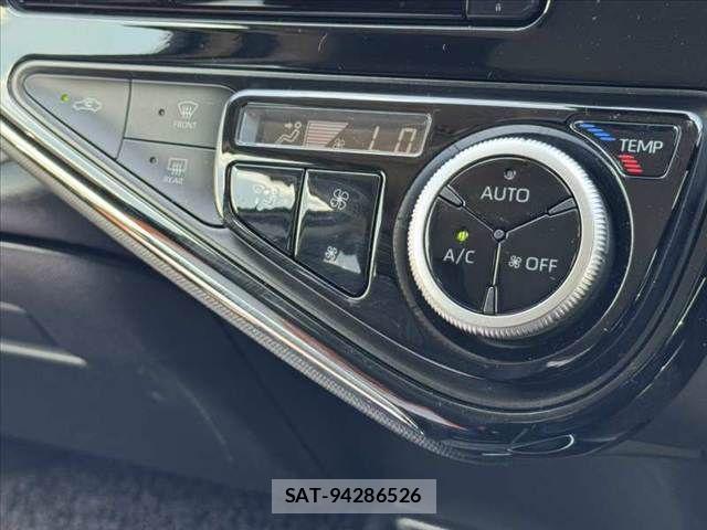 Toyota AQUA 2017-08 8625788-23