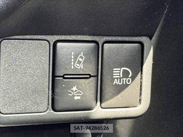 Toyota AQUA 2017-08 8625788-24