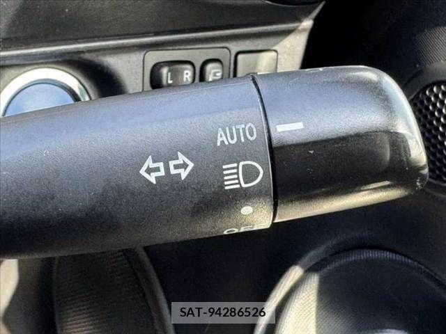 Toyota AQUA 2017-08 8625788-25