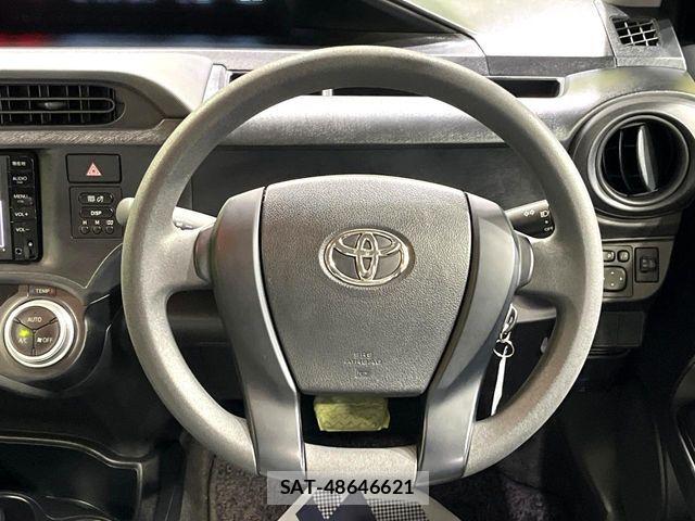 Toyota AQUA 2016-08 8625793-11