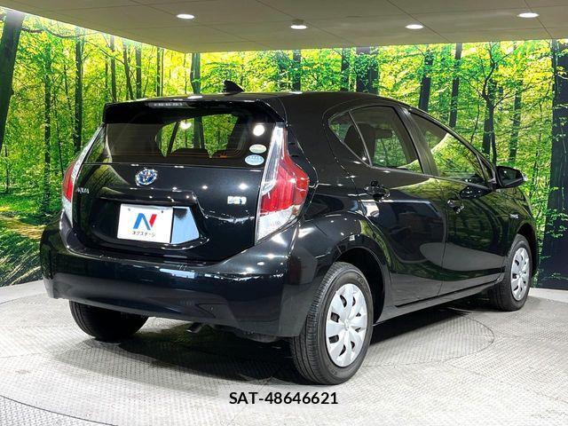 Toyota AQUA 2016-08 8625793-17