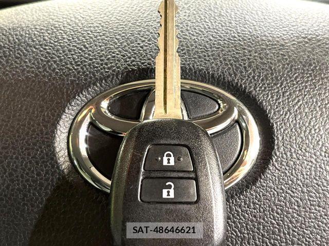 Toyota AQUA 2016-08 8625793-7
