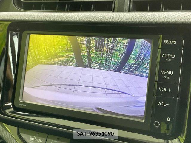Toyota AQUA 2016-04 8625801-3