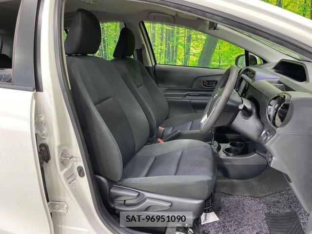 Toyota AQUA 2016-04 8625801-7