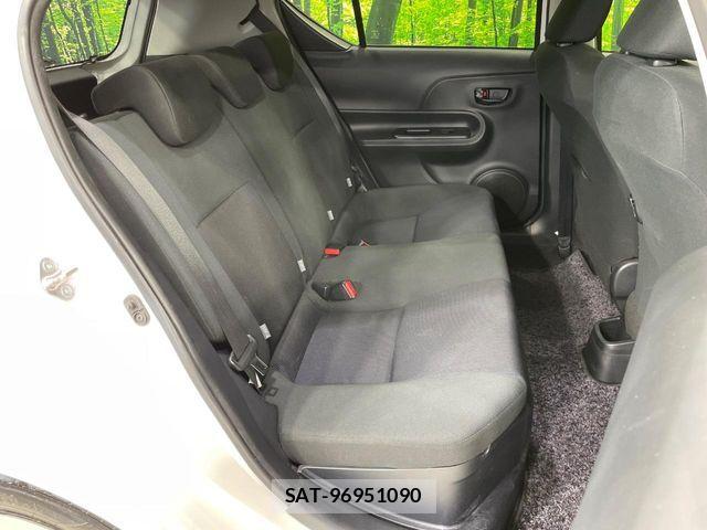 Toyota AQUA 2016-04 8625801-8