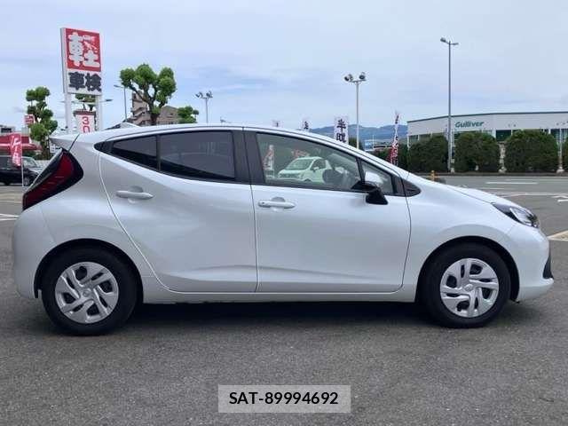 Toyota AQUA 2021-08 8625775-10