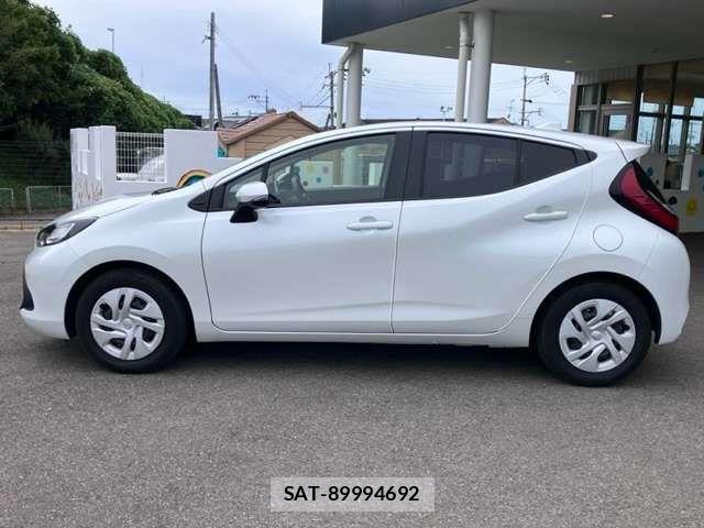 Toyota AQUA 2021-08 8625775-14