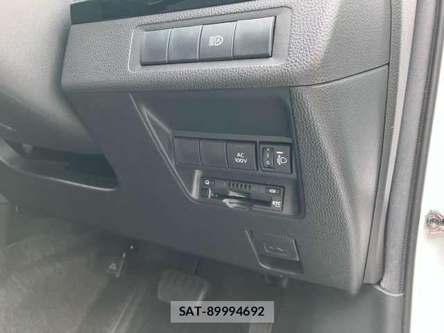 Toyota AQUA 2021-08 8625775-3