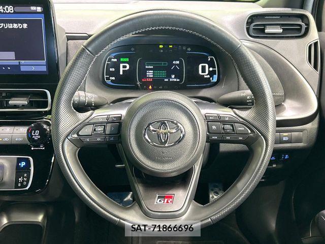 Toyota AQUA 2023-08 8625761-10
