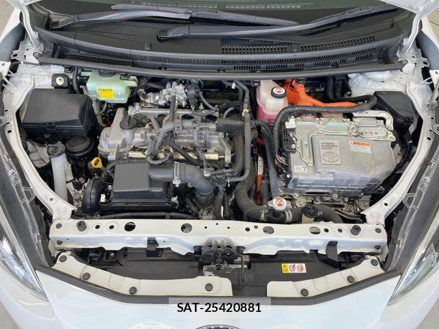 Toyota AQUA 2018-03 8625778-17