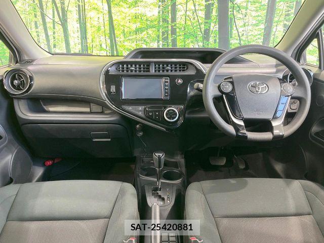 Toyota AQUA 2018-03 8625778-1