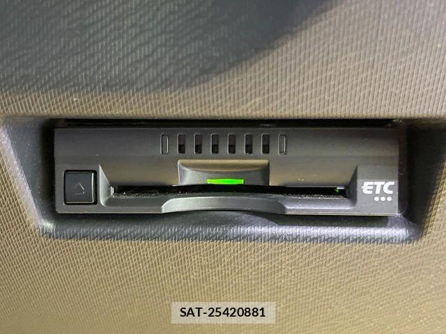 Toyota AQUA 2018-03 8625778-6