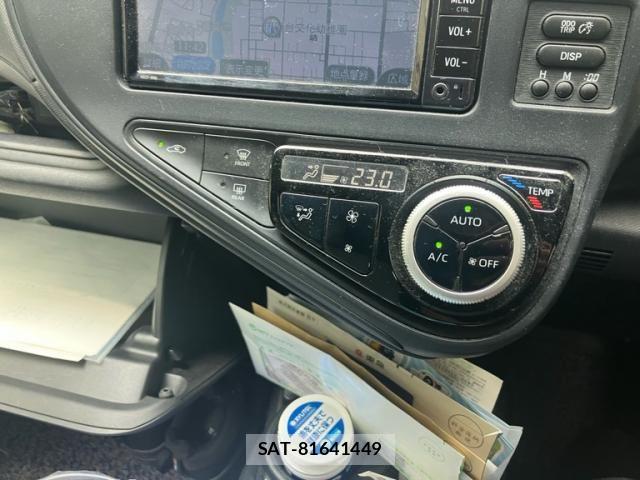 Toyota AQUA 2017-09 8625814-18