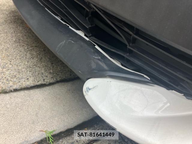 Toyota AQUA 2017-09 8625814-3