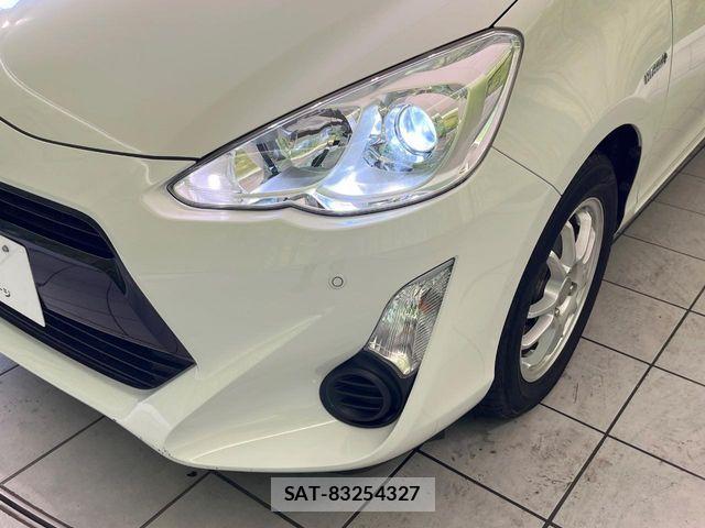 Toyota AQUA 2015-01 8625791-11