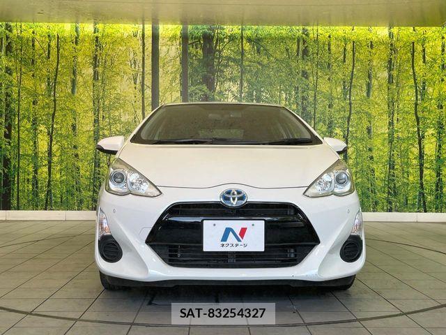 Toyota AQUA 2015-01 8625791-13