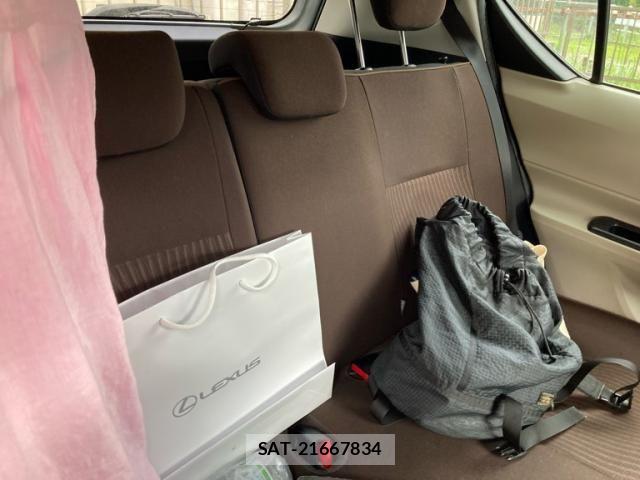 Toyota AQUA 2012-04 8625819-12